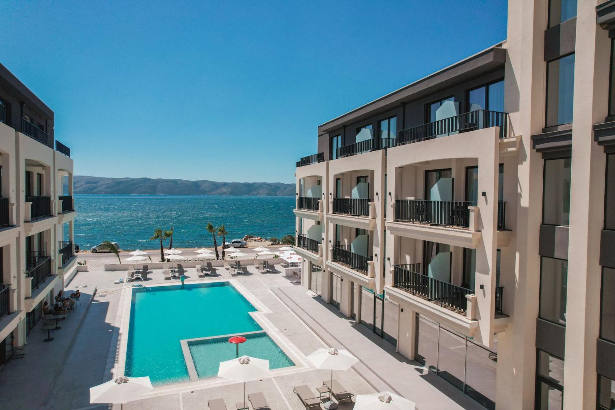 Jost Caravel Hotel Radhima Kültér fotó