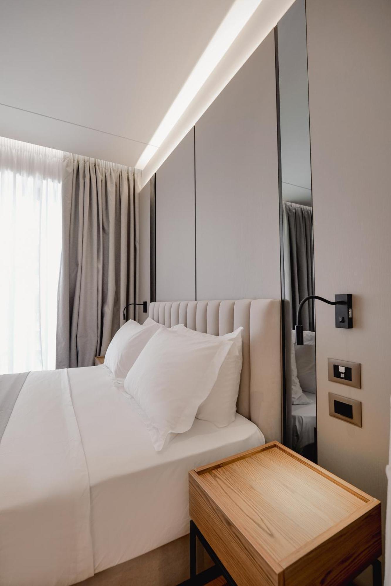 Jost Caravel Hotel Radhima Kültér fotó