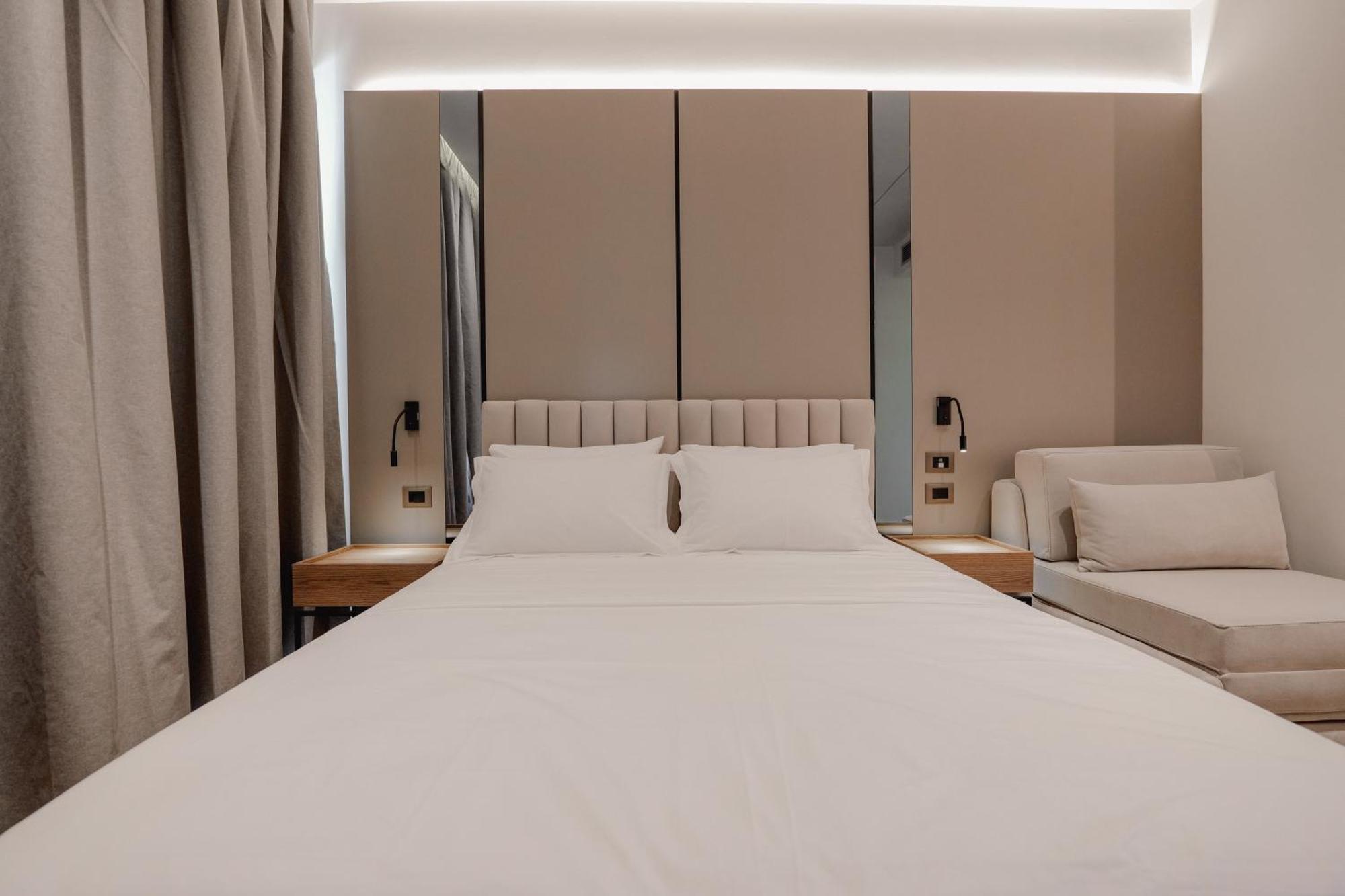 Jost Caravel Hotel Radhima Kültér fotó
