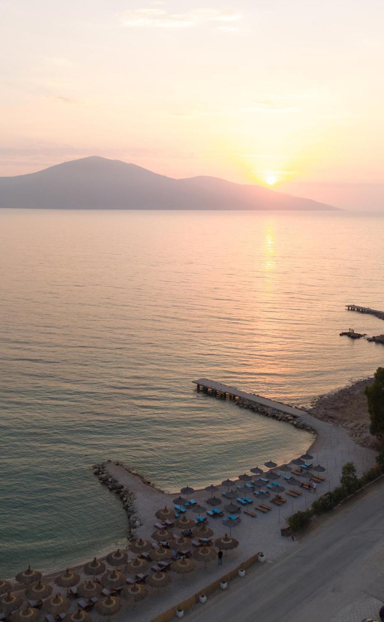 Jost Caravel Hotel Radhima Kültér fotó