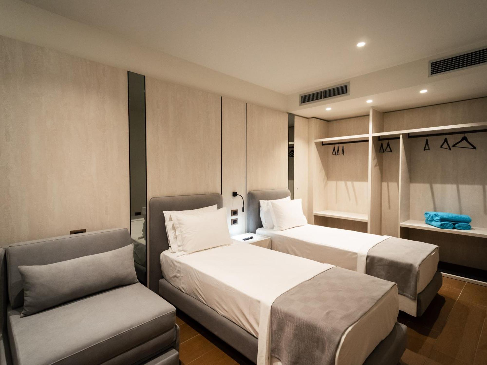 Jost Caravel Hotel Radhima Kültér fotó