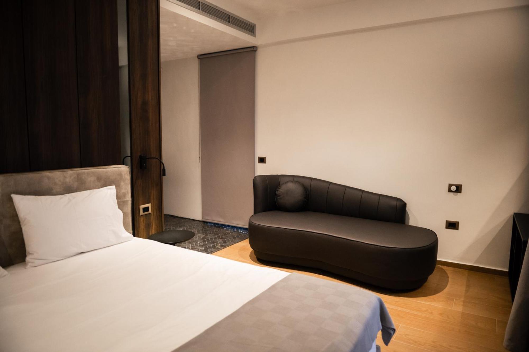 Jost Caravel Hotel Radhima Kültér fotó