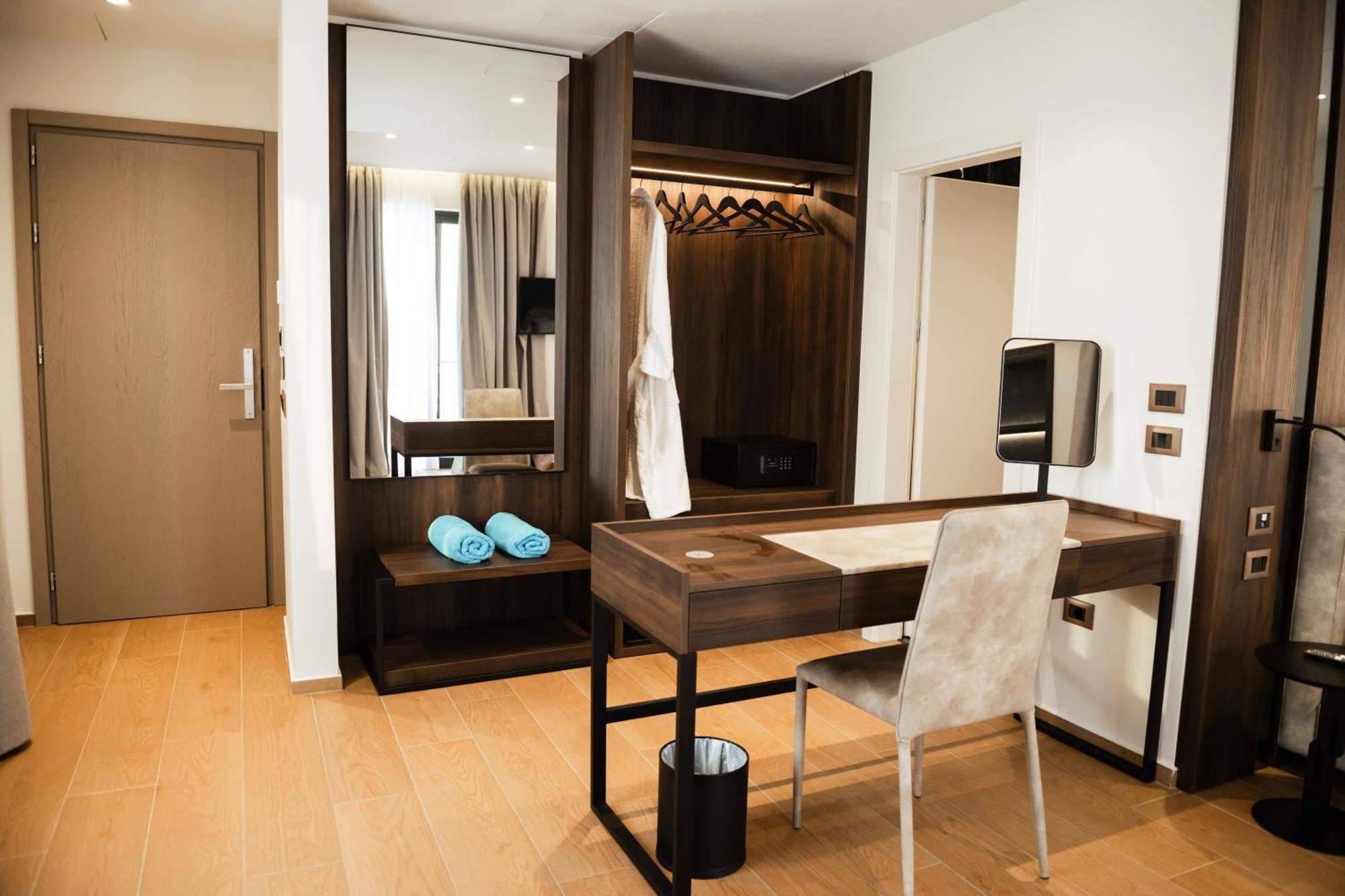 Jost Caravel Hotel Radhima Kültér fotó