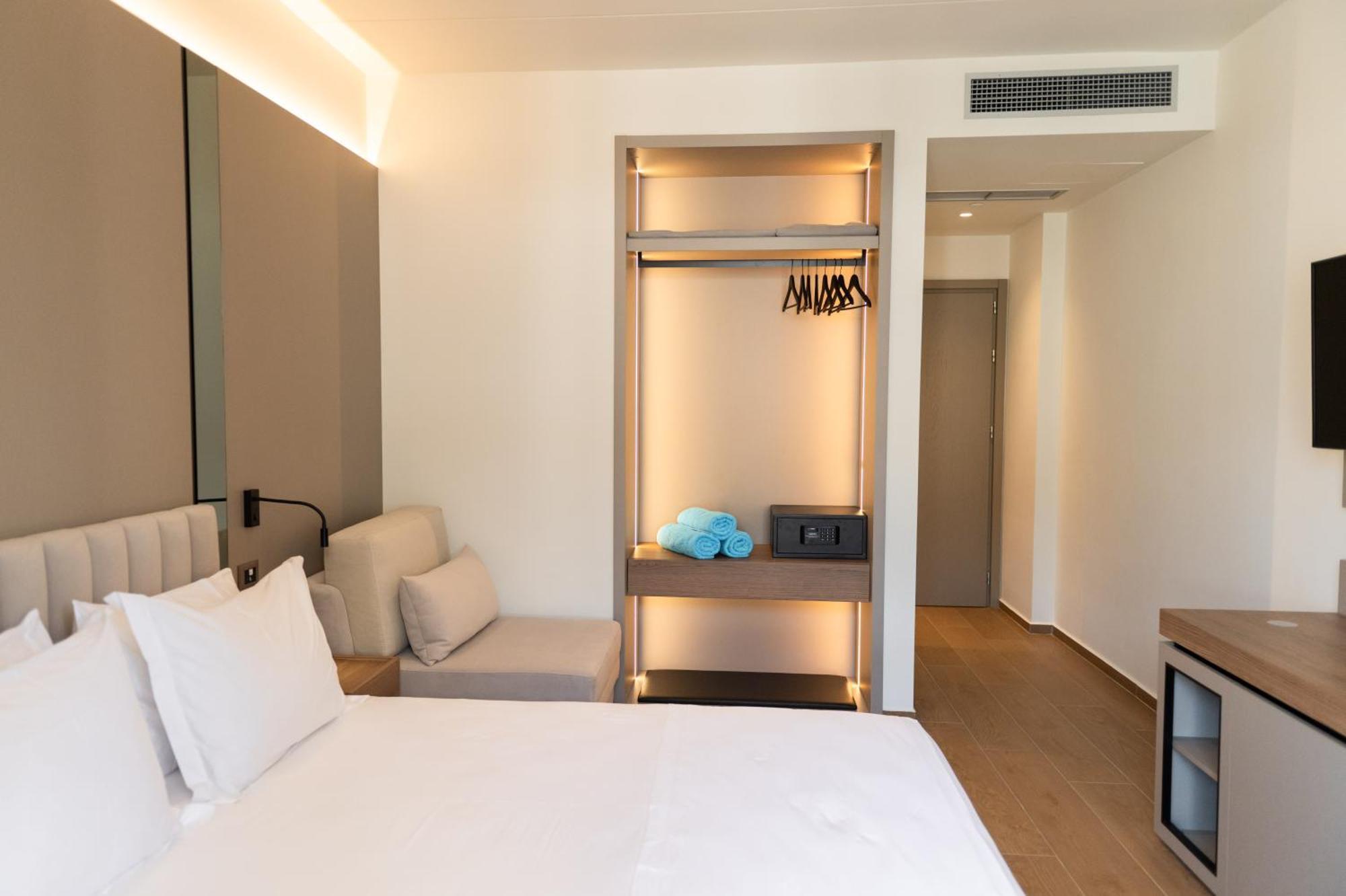 Jost Caravel Hotel Radhima Kültér fotó